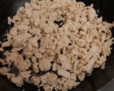 美味♪塩麹鶏ミンチとレンジもやしの炒め物作り方3写真