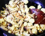 サラダにもなるカリフラワーと茸カレー炒め作り方6写真