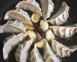 餃子のアヒージョ作り方3写真