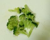 お弁当に☆ブロッコリーのカップグラタン作り方1写真