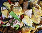 貴女風味で豚肉と南瓜のカレー味噌炒め。作り方5写真