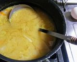 白菜と人参、溶き卵の優しいお味噌汁作り方3写真