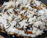 簡単！ひじきの煮物と きのこ の混ぜご飯作り方5写真