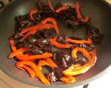 キクラゲとパプリカのオイスター炒め作り方3写真