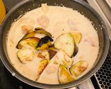 簡単鶏と豚肉のクリームシチューのお家ご飯作り方4写真