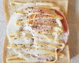 目玉焼きで簡単朝食⭐ハムエッグトースト作り方4写真