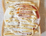 目玉焼きで簡単朝食⭐ハムエッグトースト作り方4写真