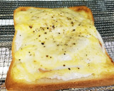 目玉焼きで簡単朝食⭐ハムエッグトースト作り方8写真