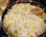 焼きそばの粉で焼き飯(肉なし)作り方3写真