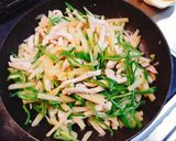 鶏胸肉とじゃが芋の 青椒肉絲 風*:★。作り方5写真