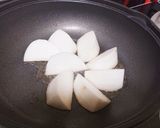カブと豚肉のしょうが焼(日本食研たれ)作り方1写真