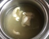 鶏皮でスープ作り方1写真
