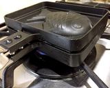 たい焼き器でホットサンド（食パンで）作り方3写真