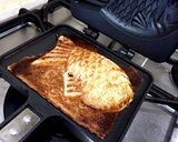 たい焼き器でホットサンド（食パンで）作り方4写真