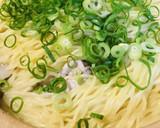 鍋の素活用●白菜＆豚肉の白湯ラーメン鍋作り方4写真