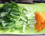 ワンパン◎小松菜とにんじんの肉味噌炒め作り方1写真