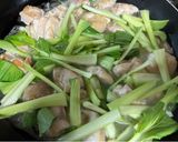 鶏肉とちんげん菜とキノコのクリーム煮作り方4写真