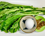 菜の花とザーサイを薄焼き卵で巻いて作り方1写真