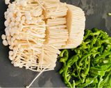 娘も絶賛！！エノキとピーマンのバター炒め作り方1写真