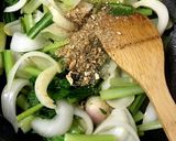 玉ねぎと小松菜の付け合わせ作り方3写真