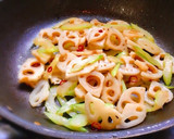 れんこんとセロリの塩きんぴら作り方4写真