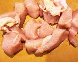 むね肉でも柔らか、鶏肉と大豆のトマト煮作り方1写真