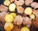 フライパンで簡単♪鶏肉さつまいも甘辛炒め作り方7写真
