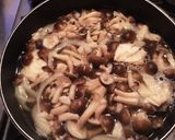 ぶなしめじと豆腐玉ねぎ ミョウガの味噌汁作り方3写真