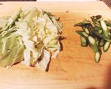 幼児食 キャベツとアスパラのバター蒸し作り方1写真