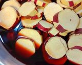 さつまいもの赤ワイン煮。作り方3写真