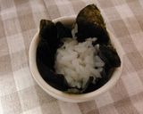 ぐい呑みで作る焼売型の納豆海苔手巻き包み作り方4写真