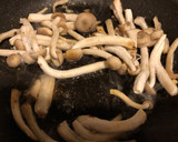 サーモン塩辛ときのこのバター醤油炒め作り方4写真