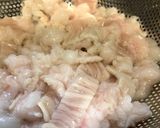 シメまで絶品！ピリ辛もつ鍋作り方1写真
