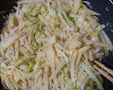 キャベじゃがハムの炒め物作り方11写真
