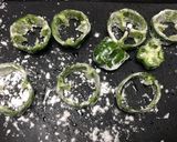 餃子のタネをリメイク！ピーマンの肉詰め作り方4写真