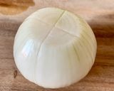 簡単美味しい♪【蒸し玉ねぎの香味だれ】作り方1写真