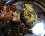 天然キノコのシモコシ等と里芋のイカ墨煮！作り方5写真