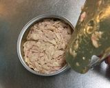 ツナ缶汁の取り分け方☆指は汚れても料理に作り方6写真