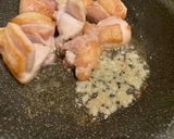 スープが美味しい！鳥もも肉の酒蒸し作り方3写真