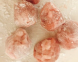 にぎにぎ楽しい♪小間肉とさつまいもの煮物作り方2写真