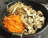 魚醤でコク旨！舞茸入り甘酢きんぴら作り方1写真