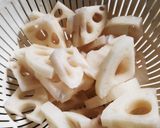 作りおき　蓮根と薩摩芋の甘酢味噌炒め作り方1写真