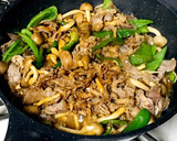 牛肉としめじのオイスターソース炒め作り方5写真