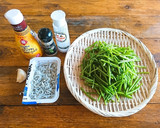 簡単☆水連菜のエスニック風炒め作り方2写真