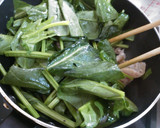豚とほうれん草と卵の中華塩炒め作り方5写真