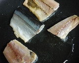 ミニチュア☆焼きさんまと水菜の卵とじ☆*作り方1写真