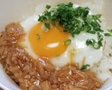 ☆お一人様♪目玉焼き・なめたけ丼☆作り方1写真