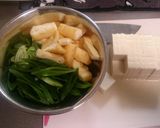 素朴！『薄揚げと豆腐の衣笠卵とじ』作り方1写真