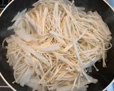 大根とえのきと塩昆布のポン酢マヨ炒め作り方2写真