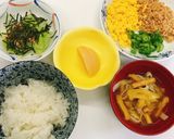 【病院】三色丼【給食】作り方9写真